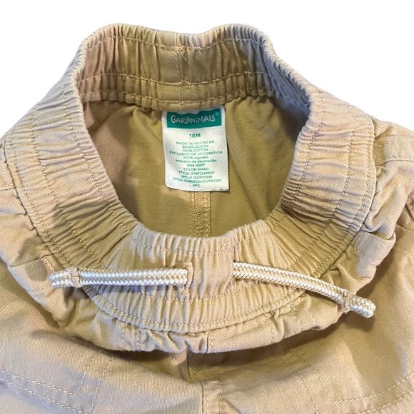 18 Months Kid Bundle | 2 Tops & 1 Pair of Pants - Picture 6 of 6